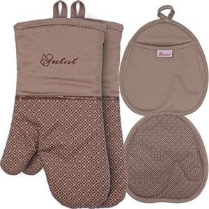 Pot Holders and Oven Mitts Sets 4Pcs, YUTAT High Heat Resistant Oven Gloves and Potholders, Non-Slip Grip Hot Pads with Food Grade Silicone Texture, Perfect for Kitchen Cooking Baking BBQ, Tan