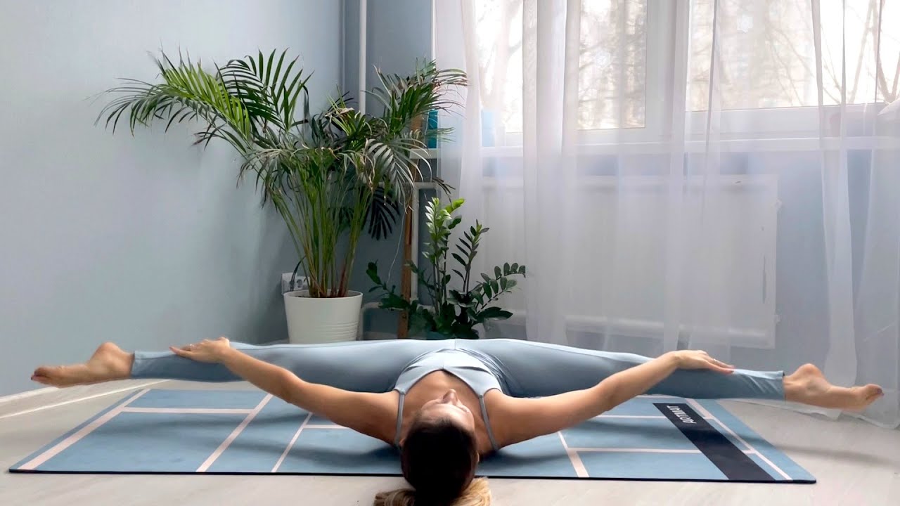 Dynamic Leg Split How get the middle split. Dynamic stretching for legs. - AerialFitness