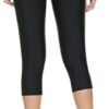Under Armour Women's HeatGear High Waisted Pocketed No-Slip Capri Leggings - Image 2